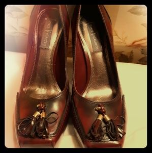 Vince Camuto Burgundy pump